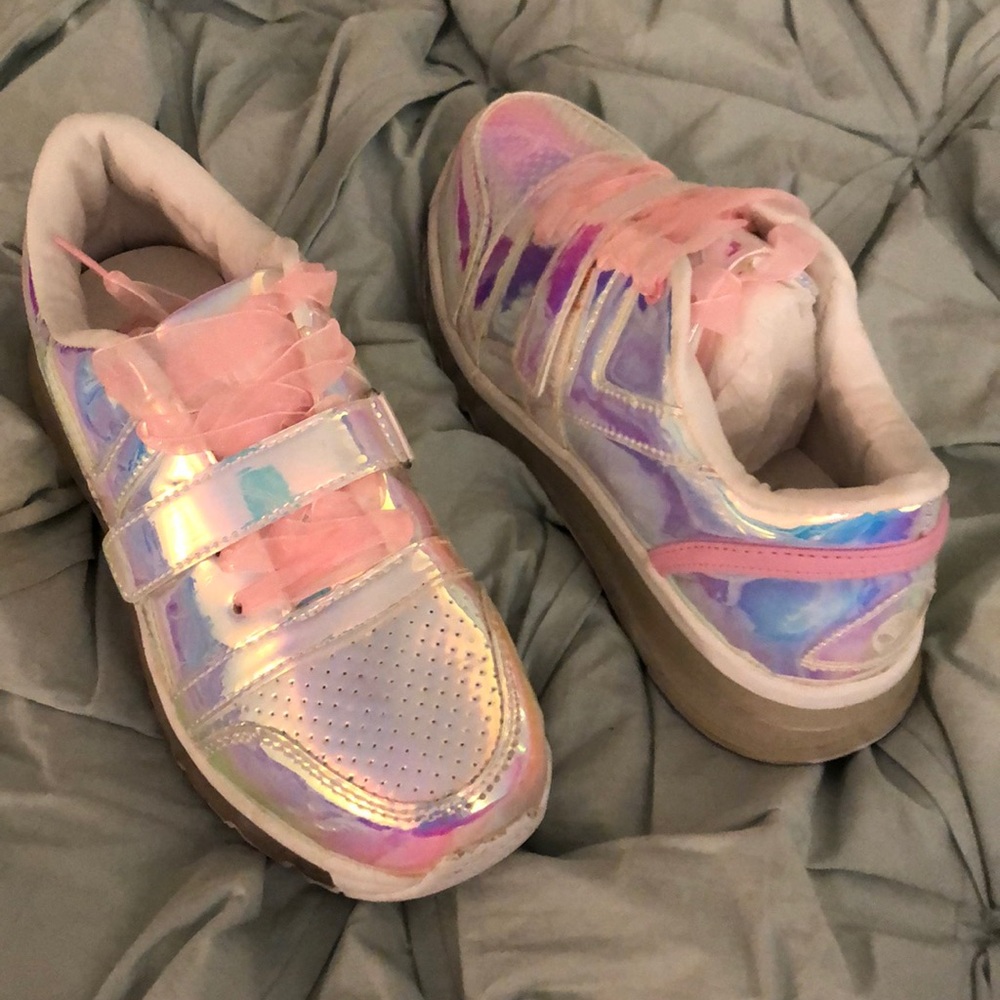 Yru Aiire light up Atlantis sneakers size 8